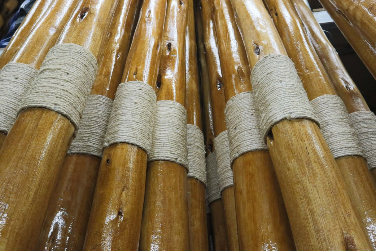 Stretchtent-toebehoren-materiaal-eucalyptus-houten-paal-gelakt-2.50-3.00-3.50