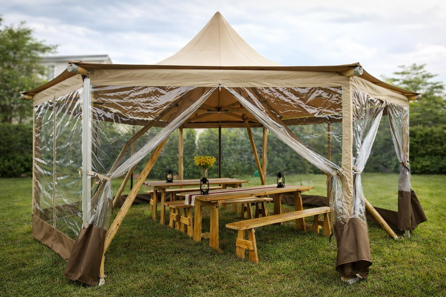 Tipi natural tent met zijwanden